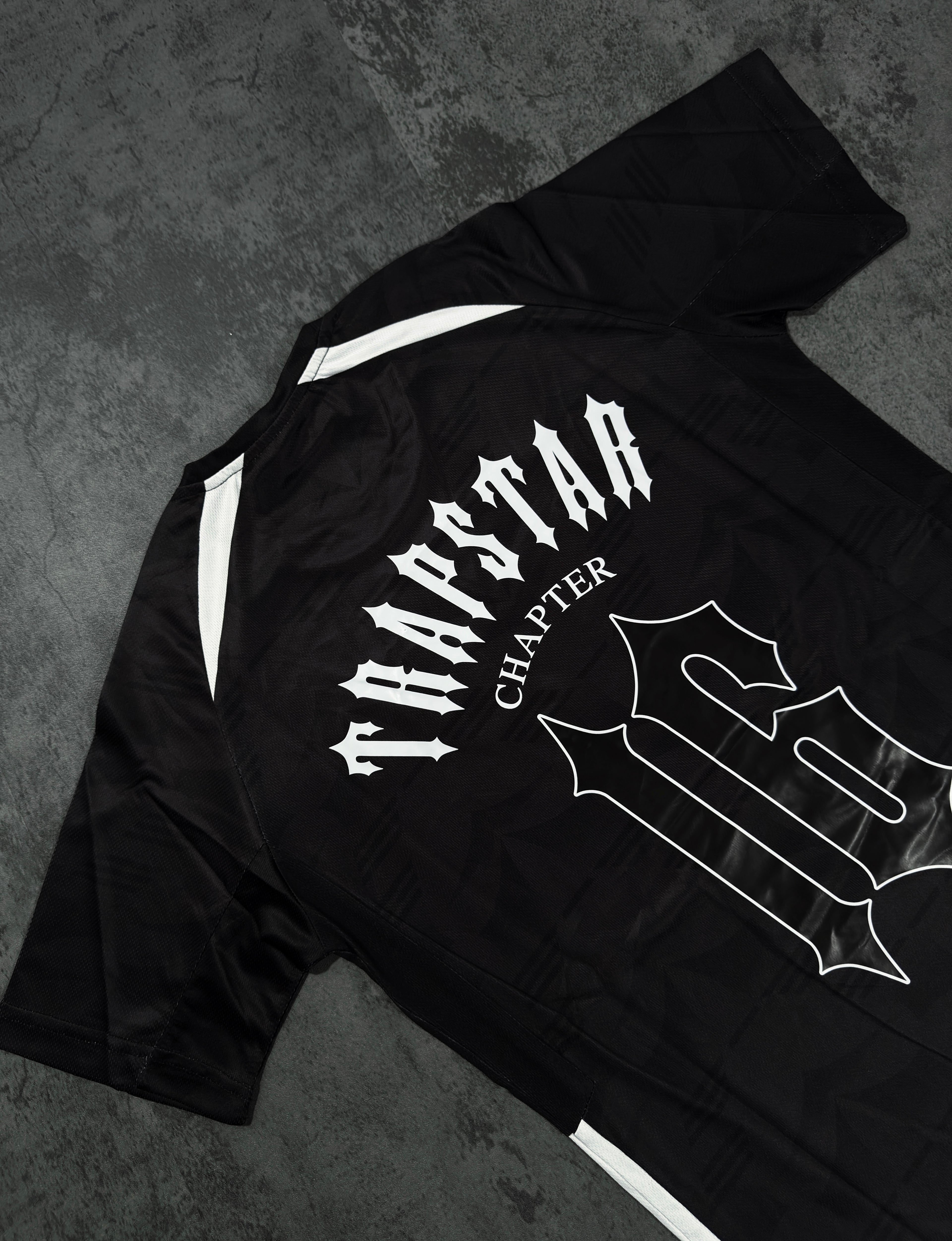 Trapstar London x Clavish Chapter 16 football jersey in black